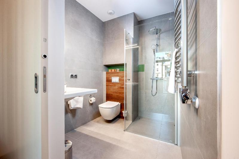 Standard Double Room image 2