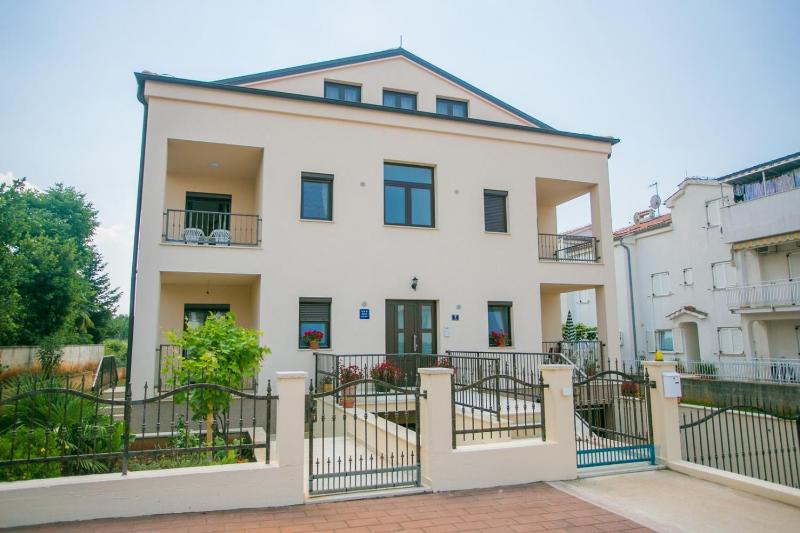 Apartments Sara - image 1