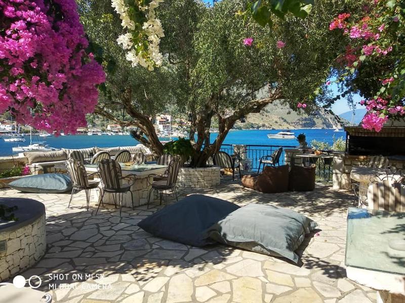 Deluxe Apartment with Sea View image 3
