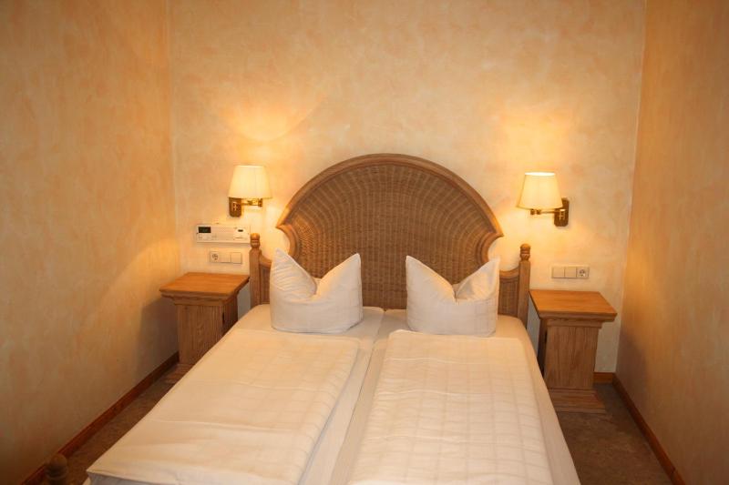 Double Room image 1