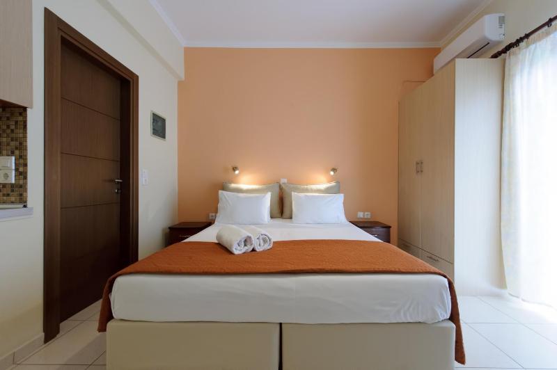 Kefalas Apartments - image 5
