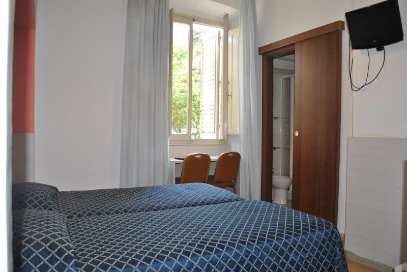 Economy Double or Twin Room image 3