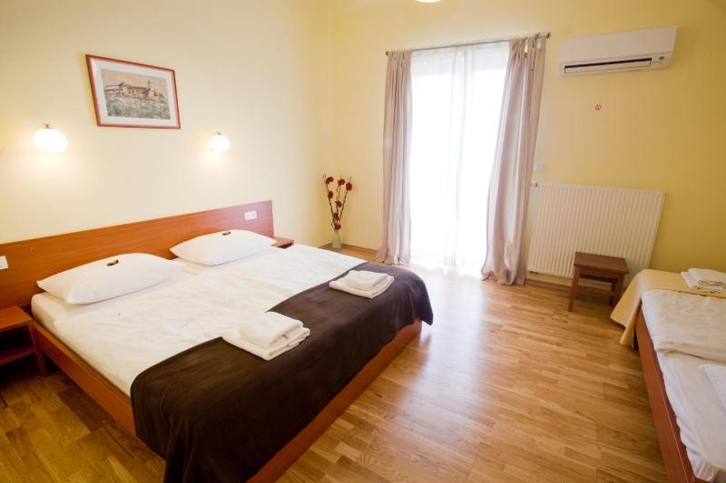 One-Bedroom Apartment with Terrace image 2