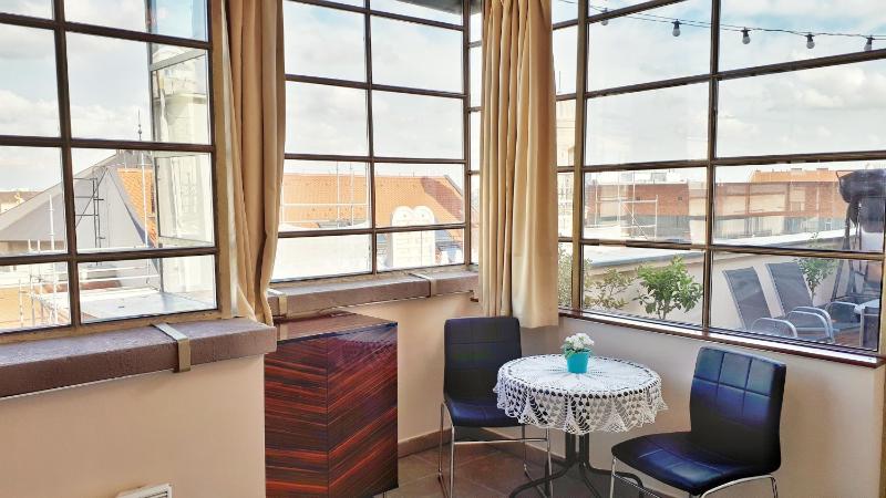 Rumbach Terrace Apartment - image 11