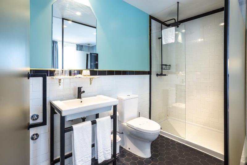 Superior Double Room image 4