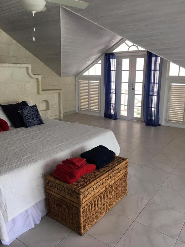 Tantalus Villa - image 7