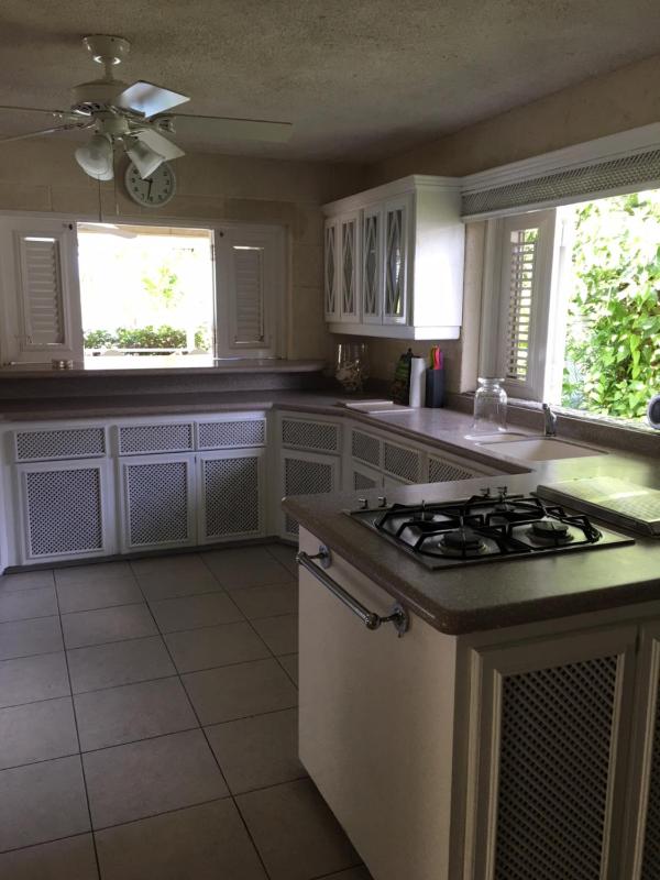 Tantalus Villa - image 11