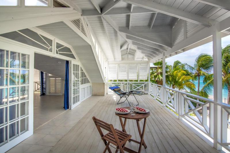Tantalus Villa - image 10