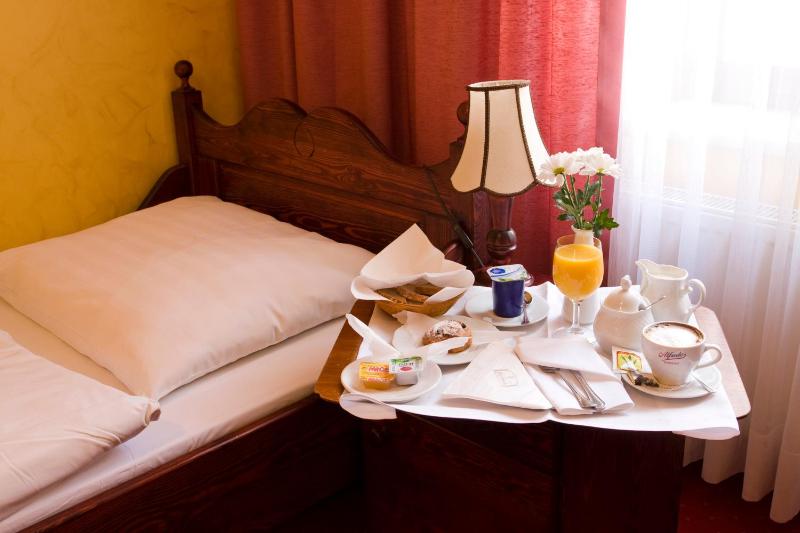 Single Room image 3