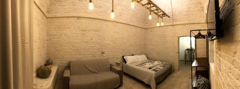 Superior Family Room image 4