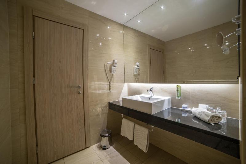 City Hotel Mostar - image 10