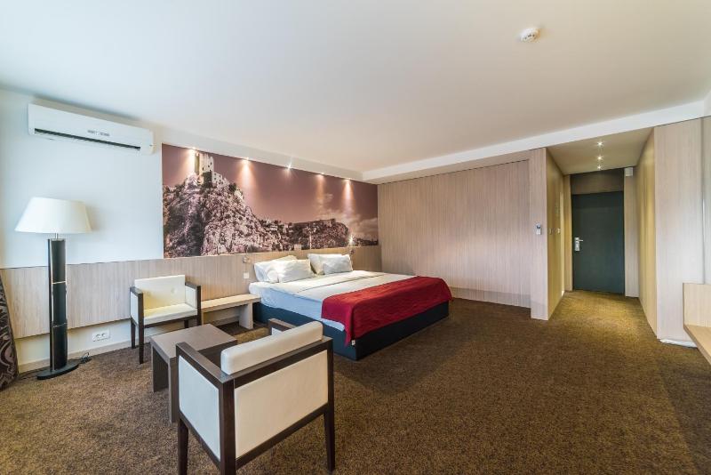 City Hotel Mostar - image 14
