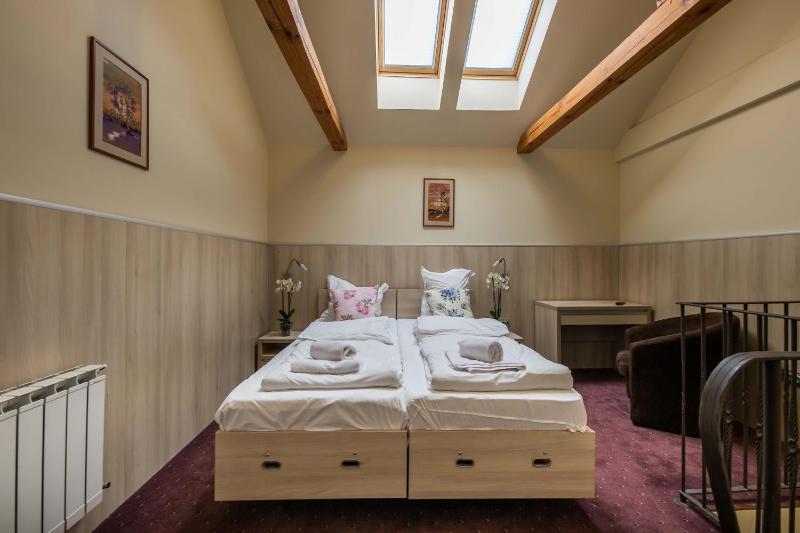 Duplex Apartment - Eden Principal image 2