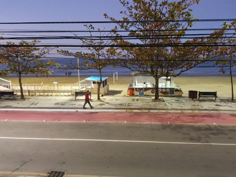 APTO. BEIRA MAR EM BAL. CAMBORIU - image 22