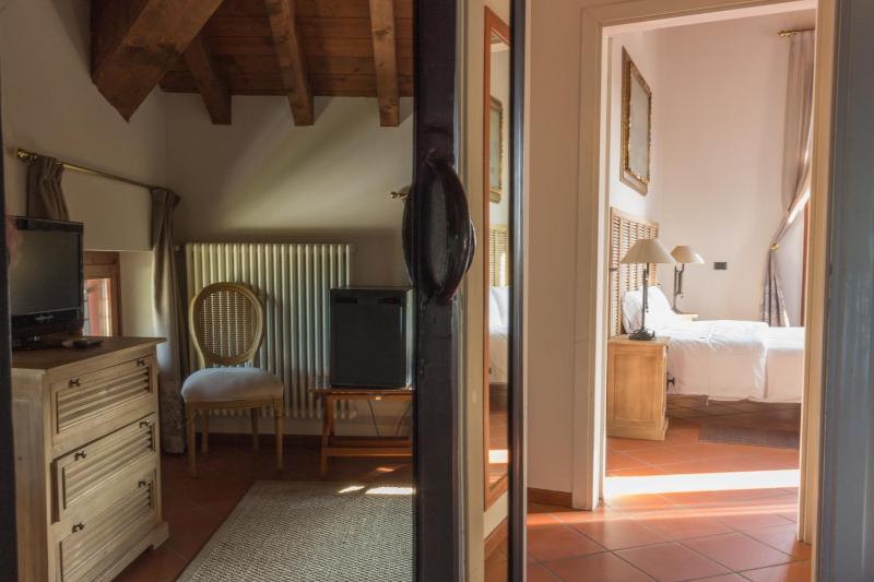 Quadruple Room image 4