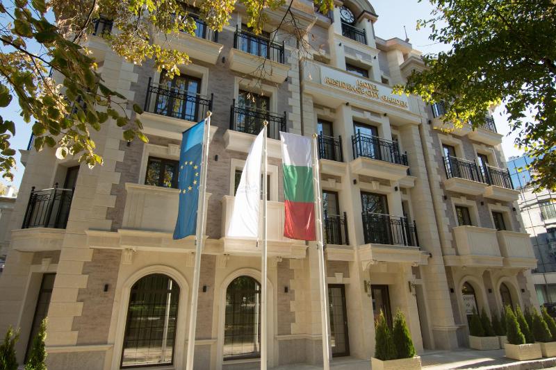 Residence City Garden - Certificate of Excellence Top 10 BEST Five-Stars City Hotels for 2024 awarded by HTIF - image 33
