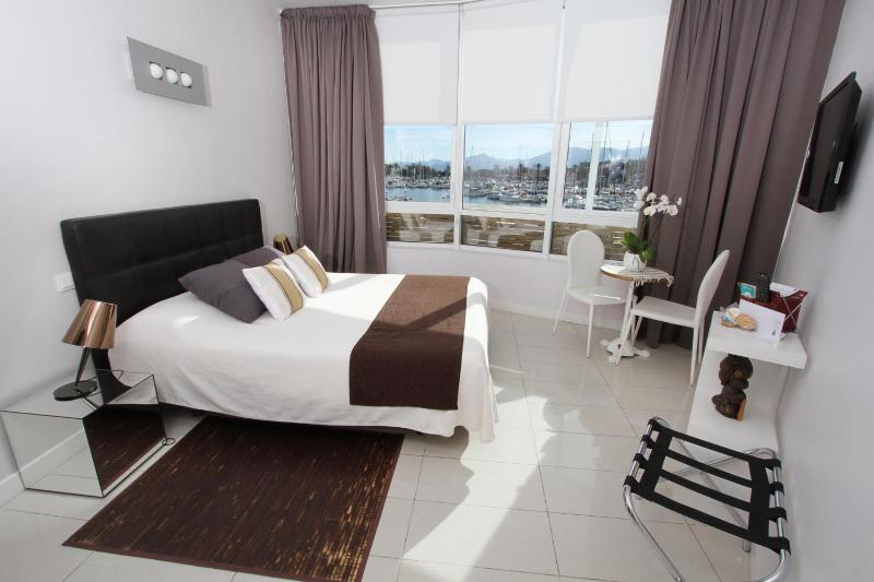 Bleu Mer Duplex & Suites - image 13