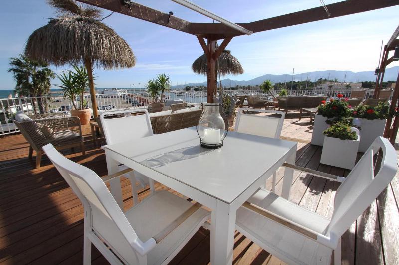 Bleu Mer Duplex & Suites - image 26
