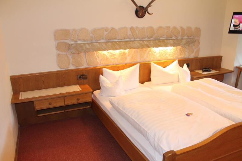 Small Double Room image 1
