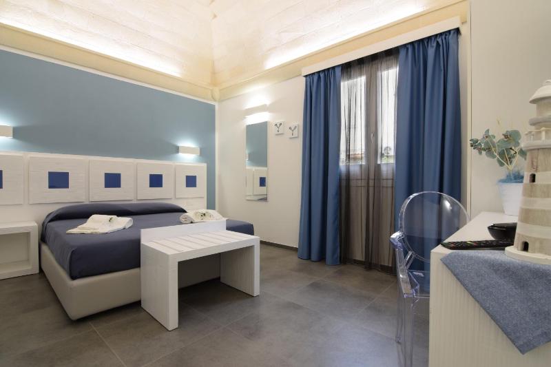 Double Room image 2
