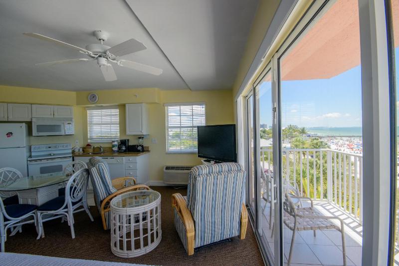 Edison Beach House - image 30