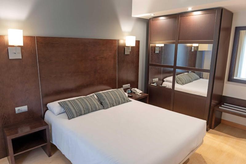 Superior Double or Twin Room image 1
