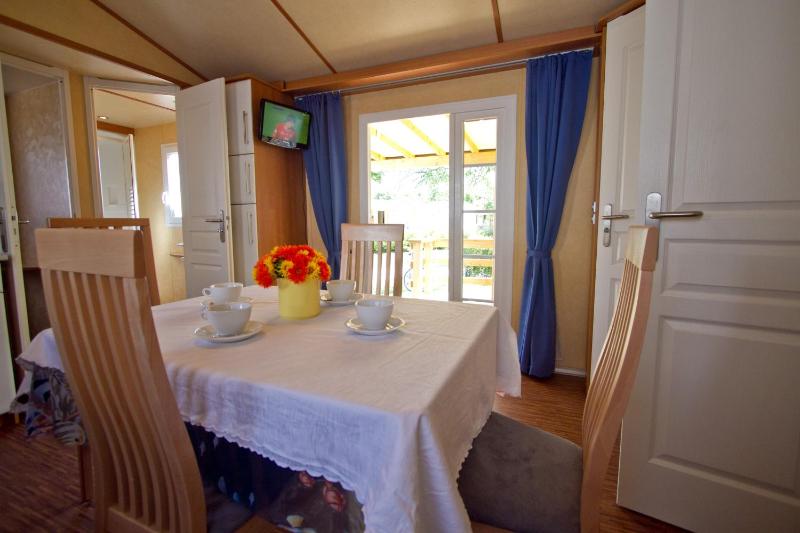 Three-Bedroom Chalet image 2