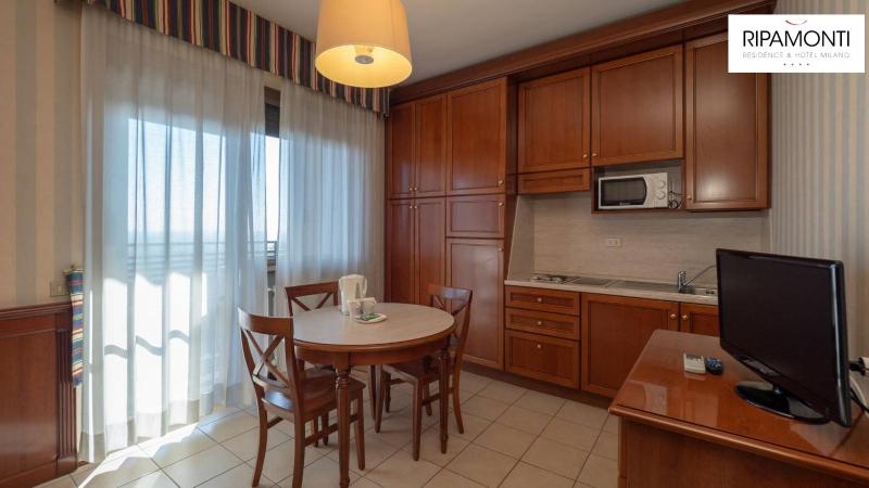 Superior Triple Room image 3