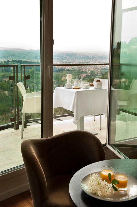 Imperial Suite with Balcony image 3