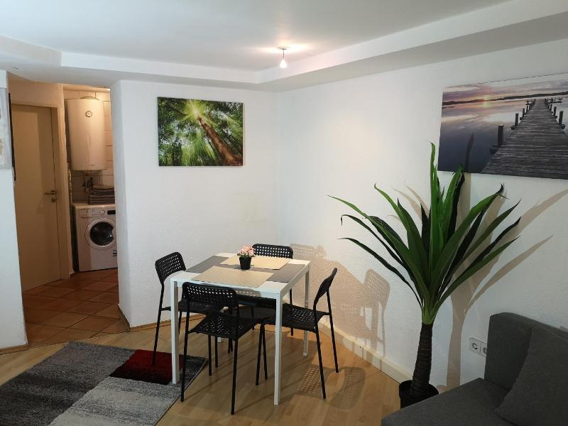 Innsbruck Old Town Apartment - image 7