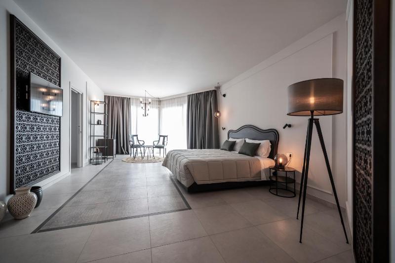 Superior Suite with Sea View image 1