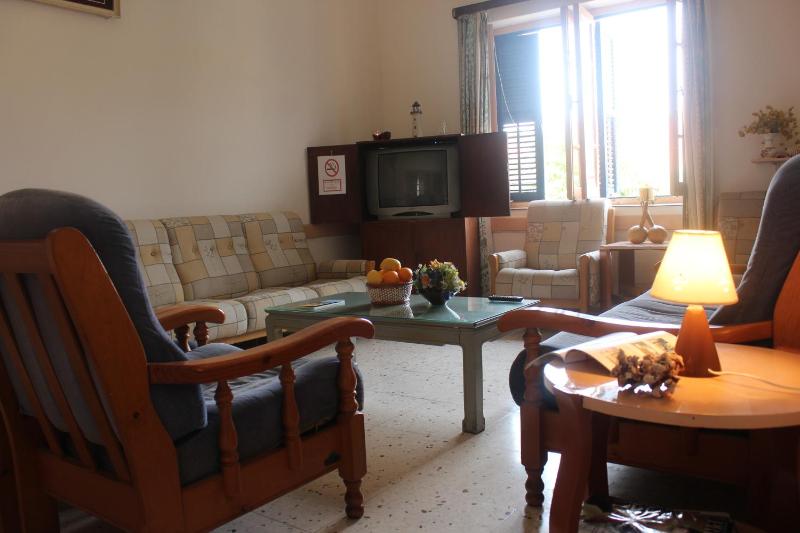 TRIANON Hostel - Central Paphos Old Town - image 13