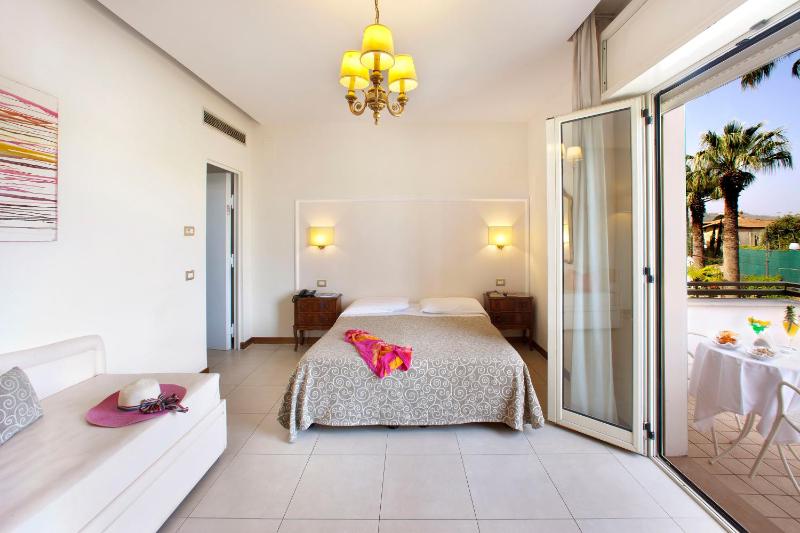 Triple Room image 4