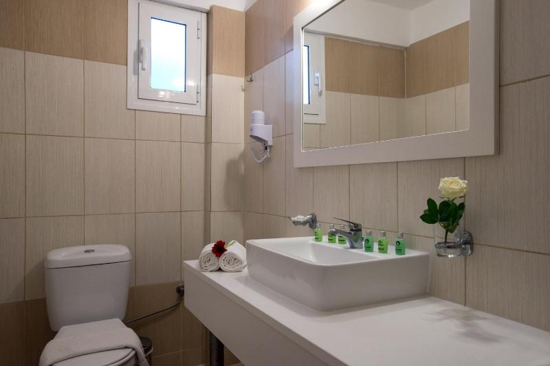 Triple Room - Split Level image 2