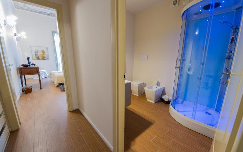 Vip Bergamo Rooms - image 12