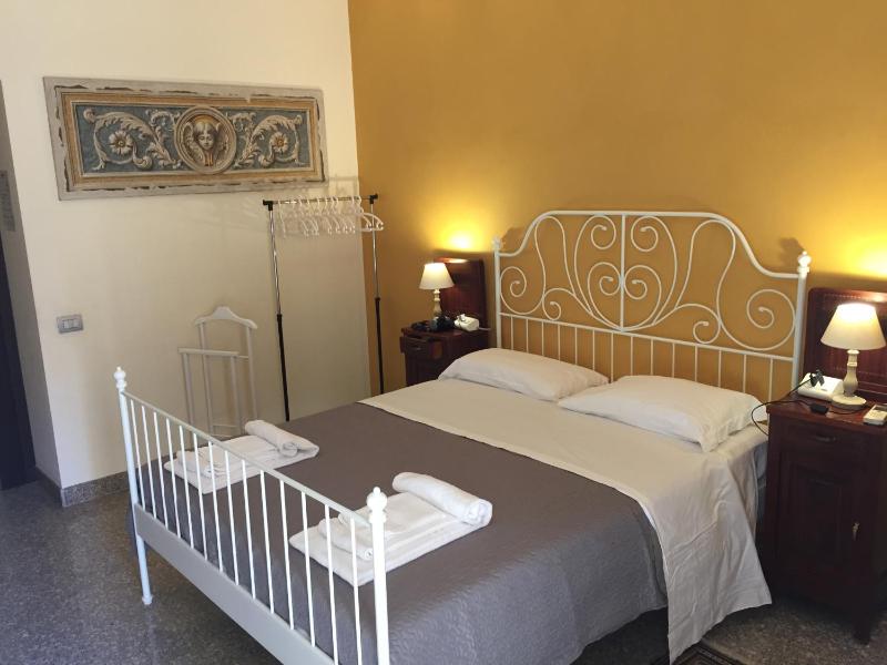 Bergamo Center Rooms - image 13
