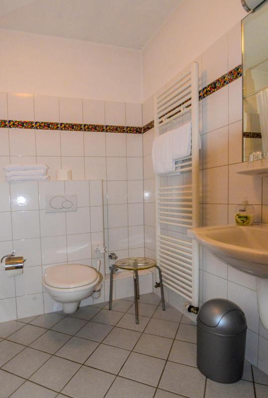 Double Room image 4