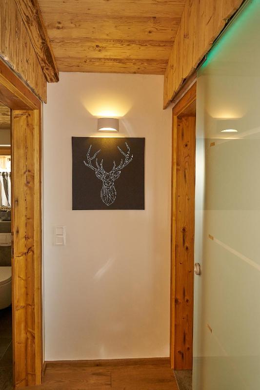 One-Bedroom Apartment image 2