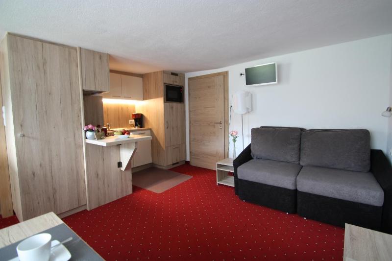 One-Bedroom Apartment image 2