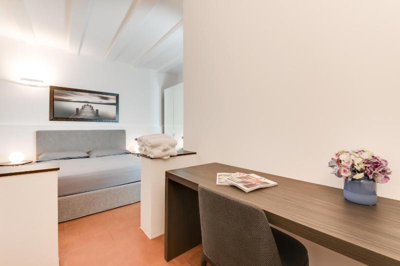 Executive Triple Room image 3