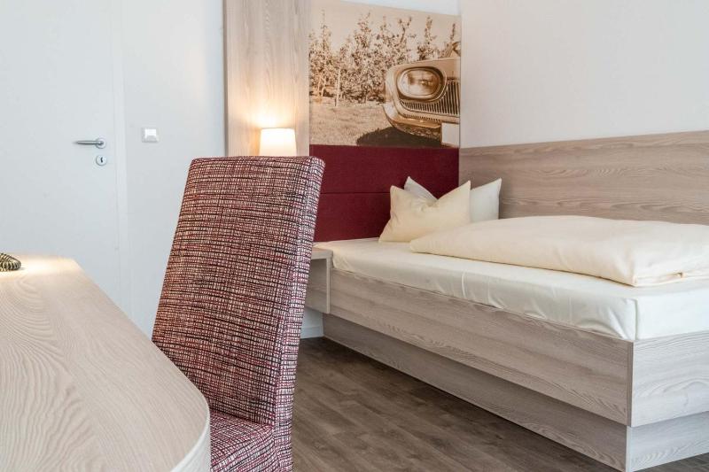 Single Room image 3