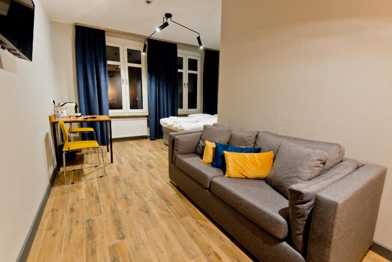 Standard Quadruple Room image 4