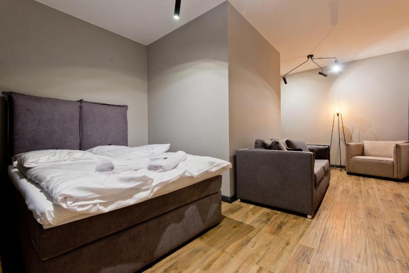 Standard Quadruple Room image 3