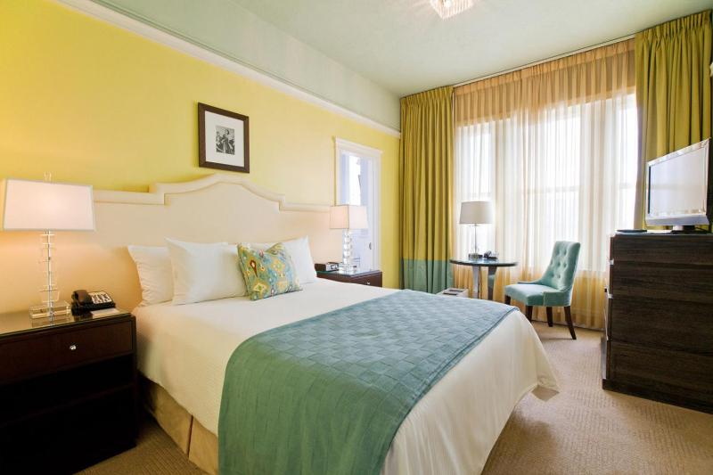 Hotel DeLuxe - image 39
