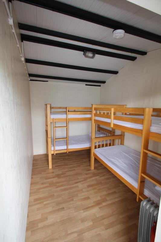 4-Bed Dormitory Room image 4