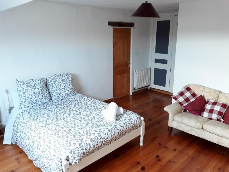 Family Room image 2