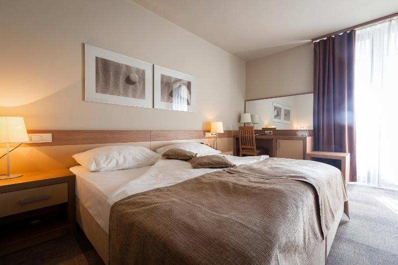 Standard Double or Twin Room with Balcony image 1