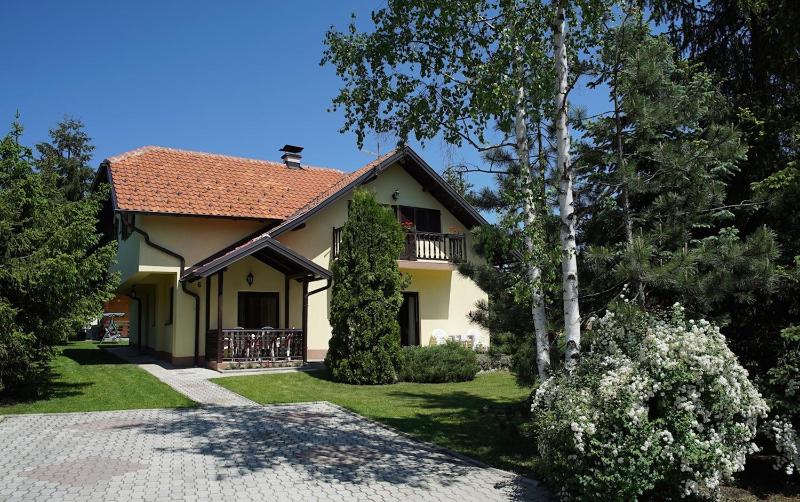 Apartment with Garden View image 2