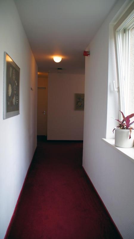 Single Room image 2