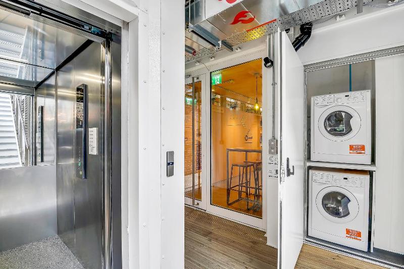 Studio Apartment image 3